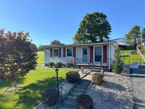 2393 COLE AVE, STAUNTON, VA 24401