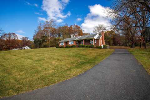 952 OLD WHITE HILL RD, STUARTS DRAFT, VA 24477