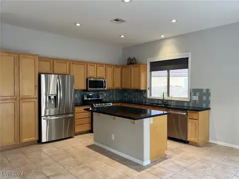 12 Fallows Fire Court, Henderson, NV 89052