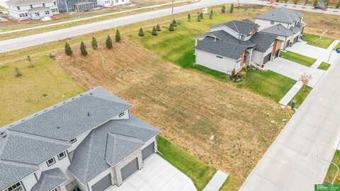 7814 N 167 Avenue, Bennington, NE 68007