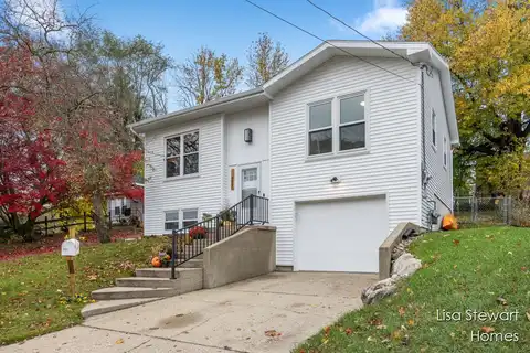 981 Valley Avenue NW, Grand Rapids, MI 49504