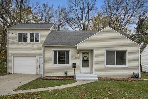 2203 Paddington Road, Kalamazoo, MI 49001