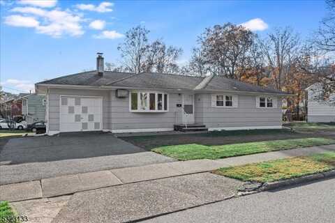 37 Roy Ave, Bloomingdale, NJ 07403