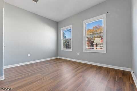 302 Clinton Pl, Newark, NJ 07112