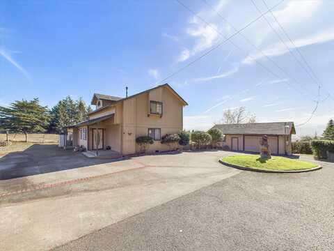 781 Tompkins Hill Road, Fortuna, CA 95540