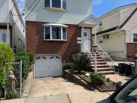 65 SUBURBIA CT, JC, West Bergen, NJ 07305