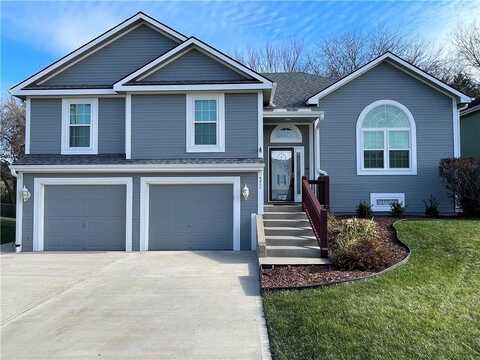 4211 Broadway Terrace, Leavenworth, KS 66048