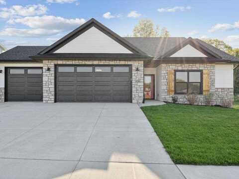 1223 Covered Wagon Dr, IowaCity, IA 52240