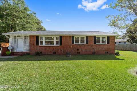 527 Forest Circle, Jacksonville, NC 28540