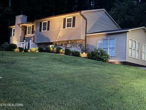 3453 Russellwood Drive, Rockford, TN 37853