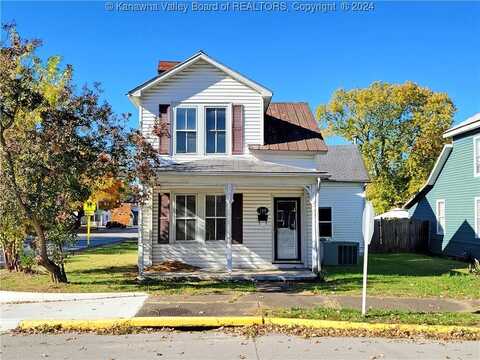 200 Gallatin Street, Ravenswood, WV 26164