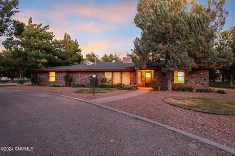 708 Engler Road, Las Cruces, NM 88007