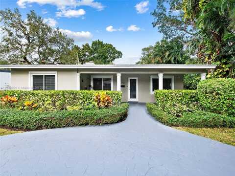 1733 SW 13th Ct, Fort Lauderdale, FL 33312