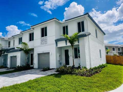 720 SE 13th St Cir, Homestead, FL 33034