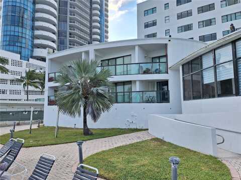 6345 Collins Ave, Miami Beach, FL 33141