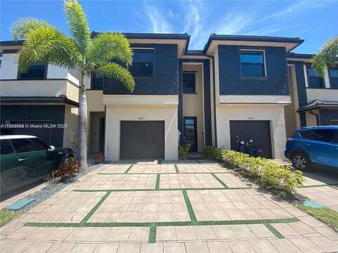 15837 NW 90th Ct, Miami Lakes, FL 33018