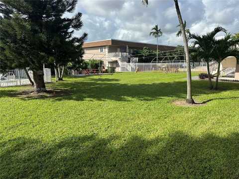 2839 Taylor St, Hollywood, FL 33020