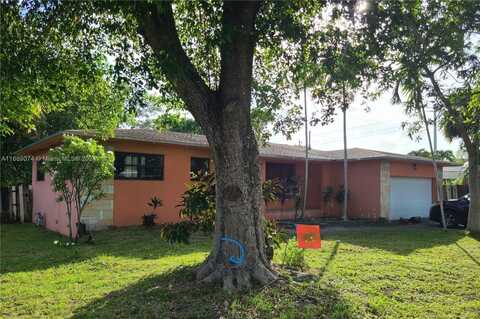 1420 NE 137th St, North Miami, FL 33161