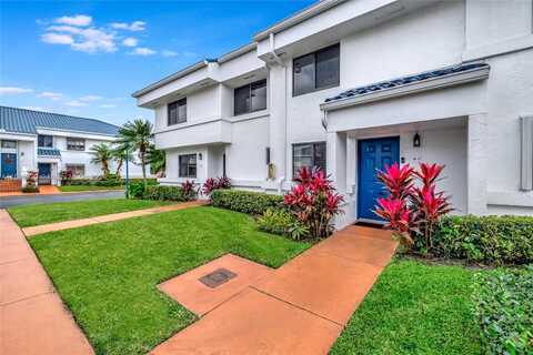 21300 San Simeon Way, Miami, FL 33179