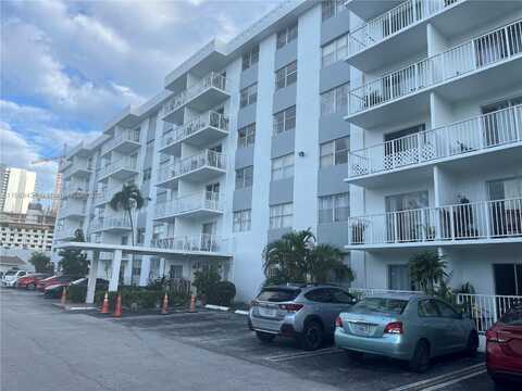 16465 NE 22nd Ave, North Miami Beach, FL 33160