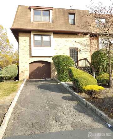 4301 North Oaks Boulevard, North Brunswick, NJ 08902