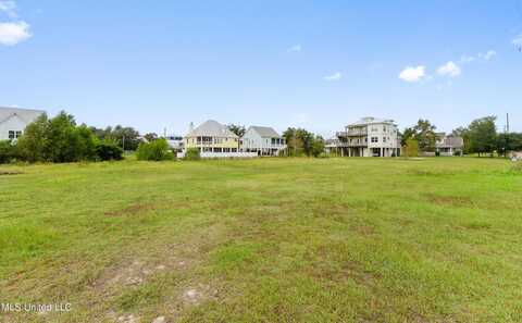 117 Lakewood Drive, Waveland, MS 39576