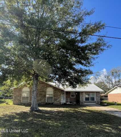 7513 Madison Drive, Biloxi, MS 39532