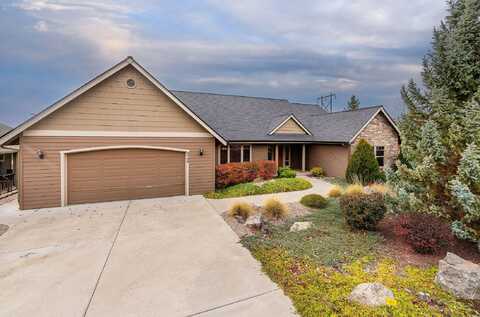 3705 SW Cascade Vista Drive, Redmond, OR 97756