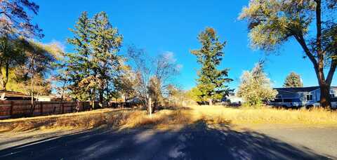 223 Adams Avenue, Metolius, OR 97741