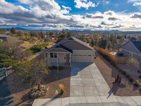 457 NE Shady Lane, Madras, OR 97741