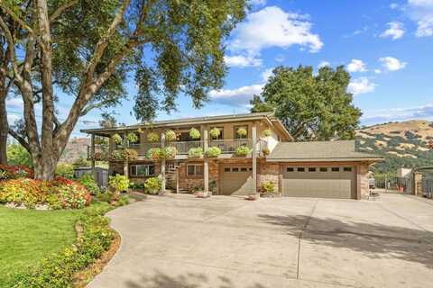 17450 Holiday DR, MORGAN HILL, CA 95037