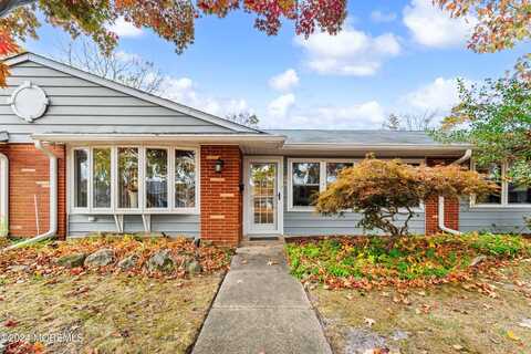 377b Chatham Court, Lakewood, NJ 08701