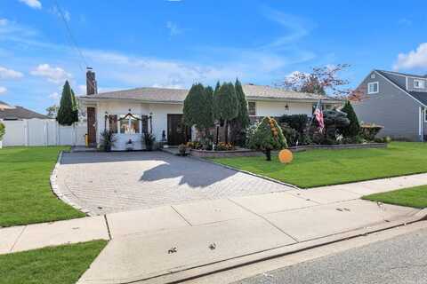 6 Evans Avenue, Farmingdale, NY 11735