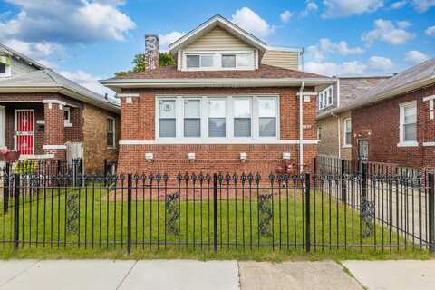 7935 S Kimbark Avenue, Chicago, IL 60619