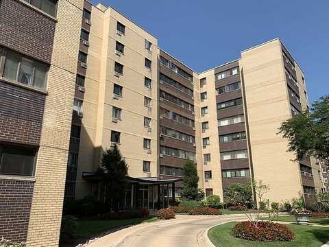 6300 N Sheridan Road, Chicago, IL 60660