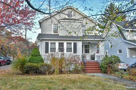 423 Sagamore Avenue, Teaneck, NJ 07666