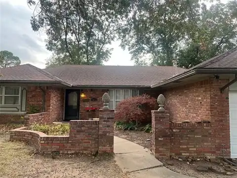 5852 S 67th East Avenue, Tulsa, OK 74145