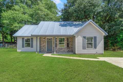 5809 Pinecrest Road, Crestview, FL 32539