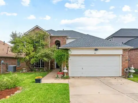 907 Lake Bluff Drive, Lake Dallas, TX 75065