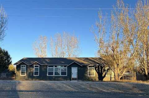 300 Cedar Ave, Burlington, WY 82411