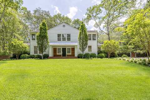 5 Bob White Court, East Hampton, NY 11937