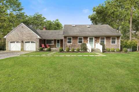 37 Foster Road, Quogue, NY 11959