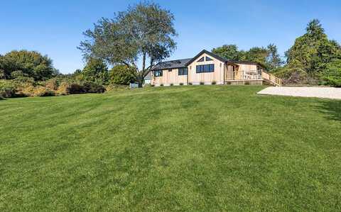 50 Gloucester Avenue, Montauk, NY 11954