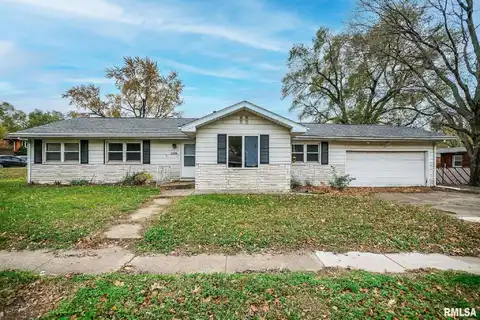 2104 WILLOW Street, Pekin, IL 61554