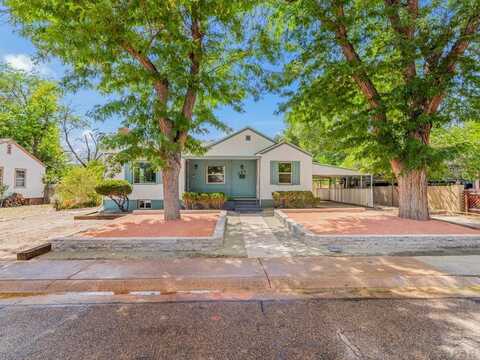 121 Kenwood Dr, Pueblo, CO 81004