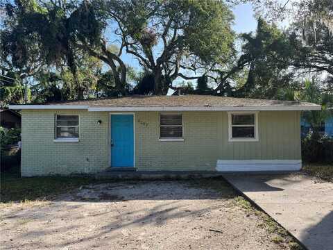 8207 N 18TH STREET, TAMPA, FL 33604