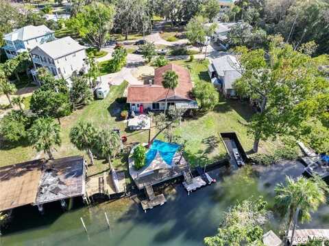 1622 SE 2nd Court, Crystal River, FL 34429