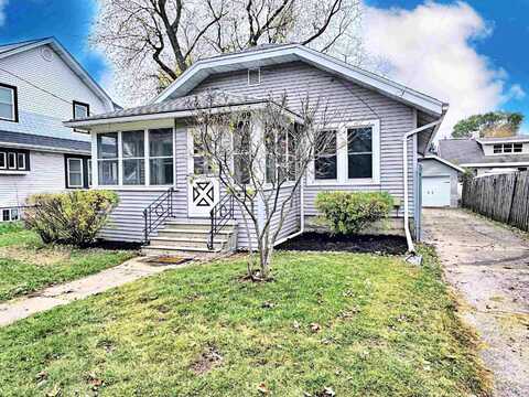 509 E IRVING Avenue, OSHKOSH, WI 54901