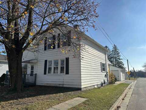 600 FOND DU LAC Street, MOUNT CALVARY, WI 53057