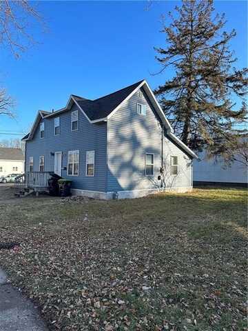 1402 8th Street E, Menomonie, WI 54751